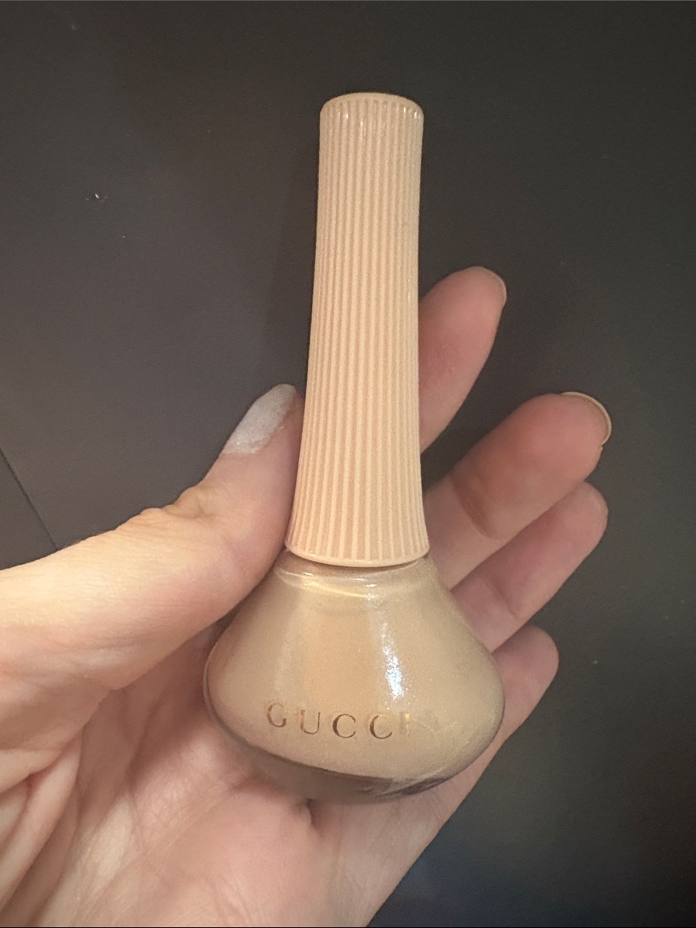 🆕💅GUCCI - beige nude opaque glossy nail polish - like new